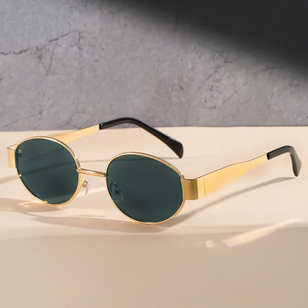 Retro-Inspired Sunglasses with a Modern Twist