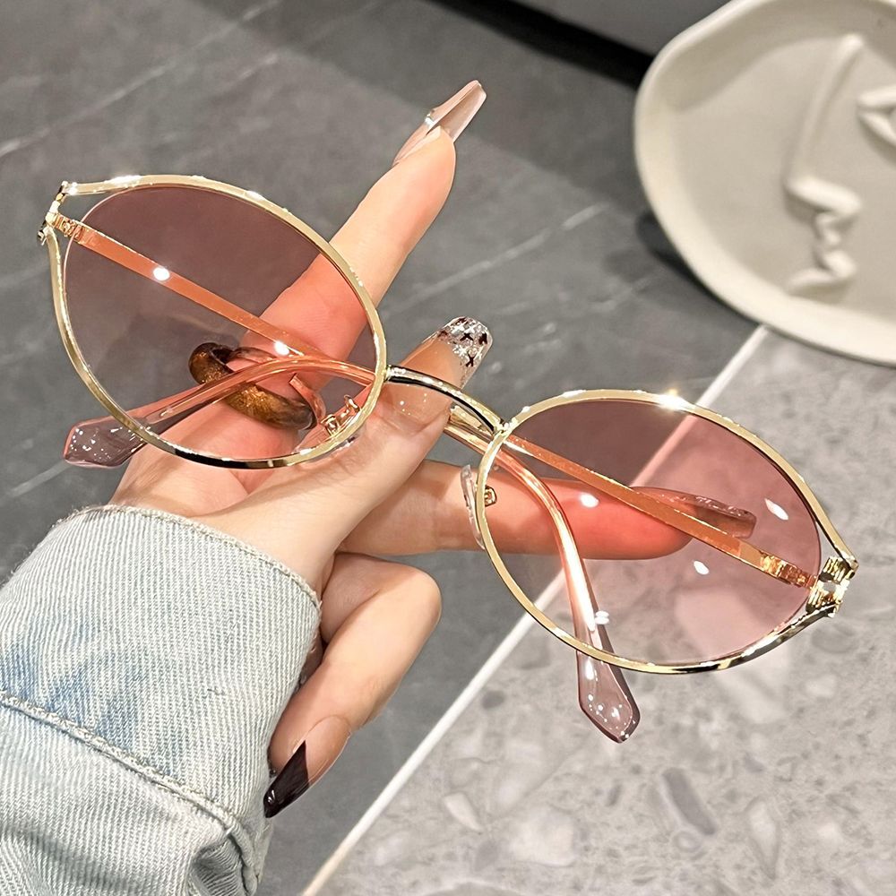 Glam™ Oval Classic Sunglasses