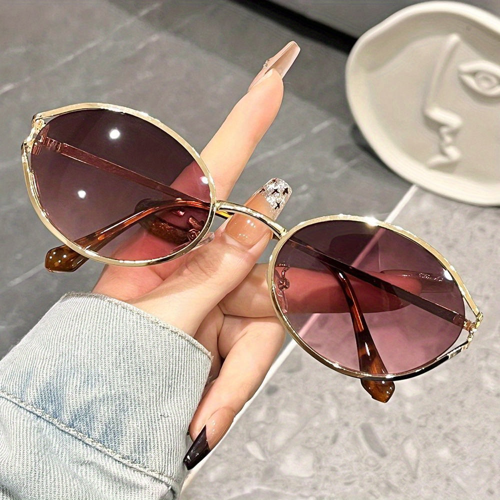 Glam™ Oval Classic Sunglasses