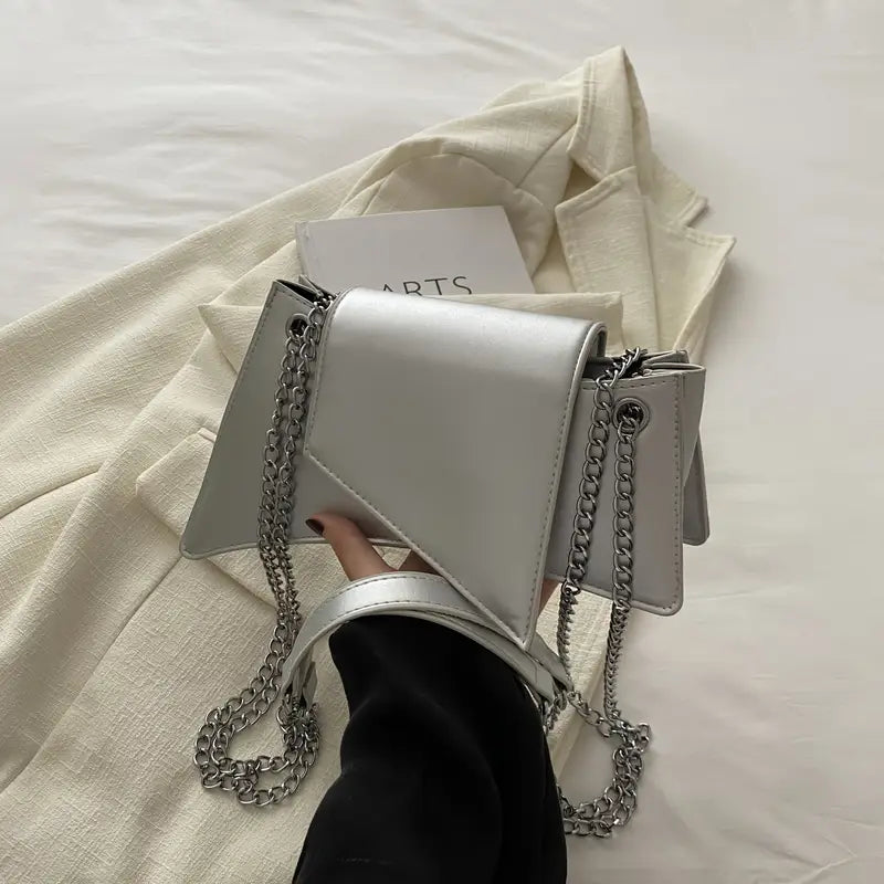 Geometric Shoulder Bag with Chain Strap