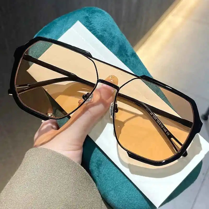 Visionair pilot-style sunglasses in Black Champagne