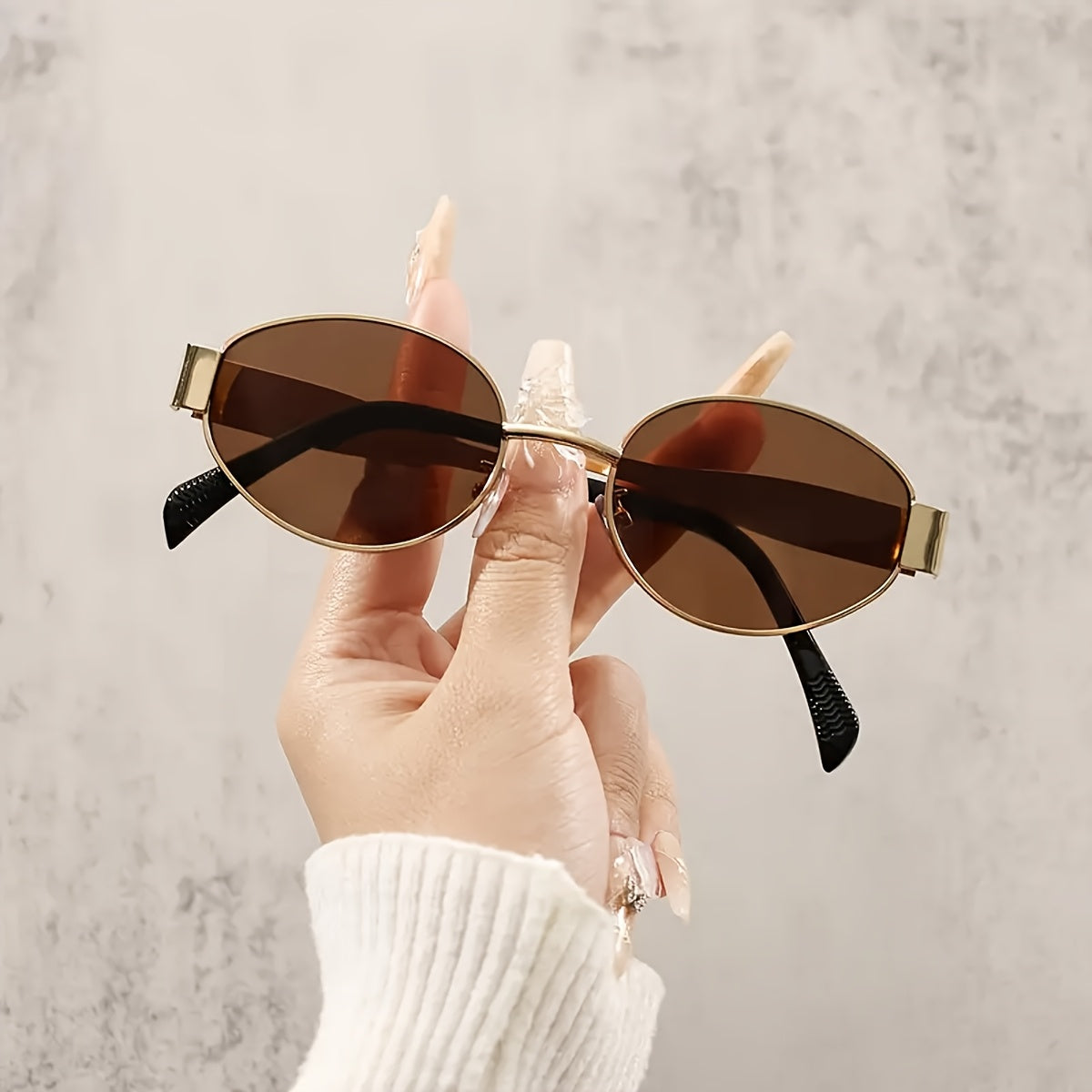 Retro-Inspired Sunglasses with a Modern Twist