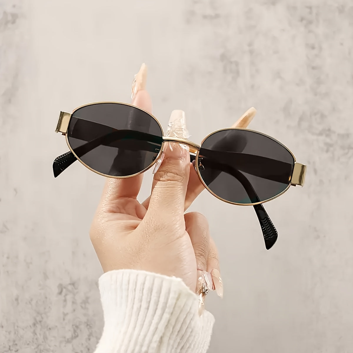 Retro-Inspired Sunglasses with a Modern Twist